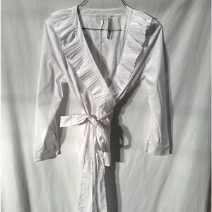 New York and Co. White ruffle wrap blouse, size XL